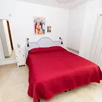 Trulli Rosa Lia