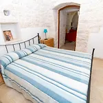 Trulli Rosa Lia