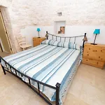 Trulli Rosa Lia Kır Evi *