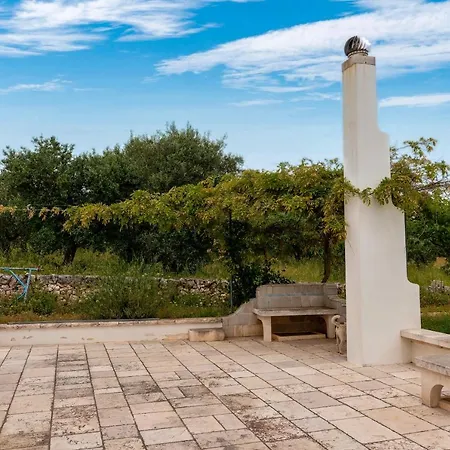 Trulli Rosa Lia Martina Franca