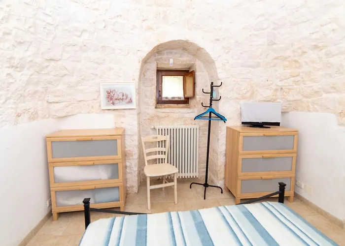 Trulli Rosa Lia Country house *